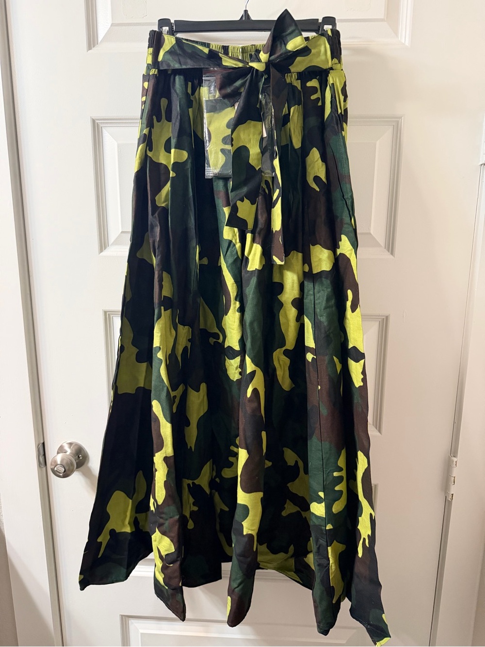 Wide Leg Camouflage Pants with Tie Waist in Green/Black
